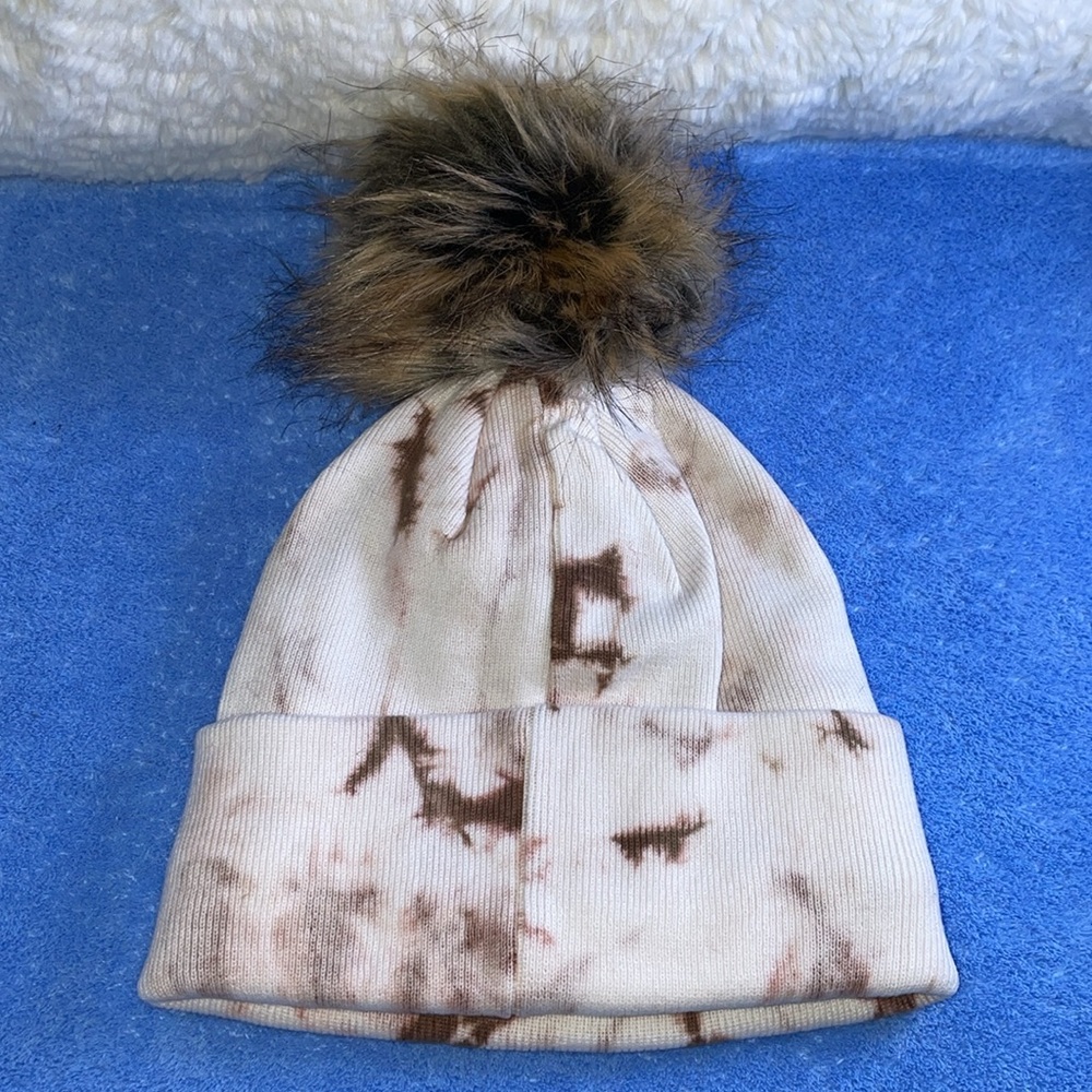 NWT Beanie Hat Brown & White Tie Dye Pom - Picture 3 of 5